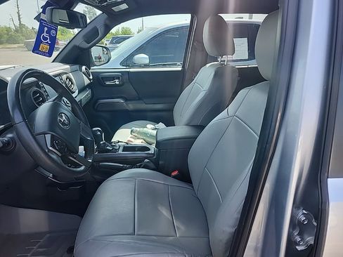 Used 2023 Toyota Tacoma TRD Off-Road AWD/4WD image 8