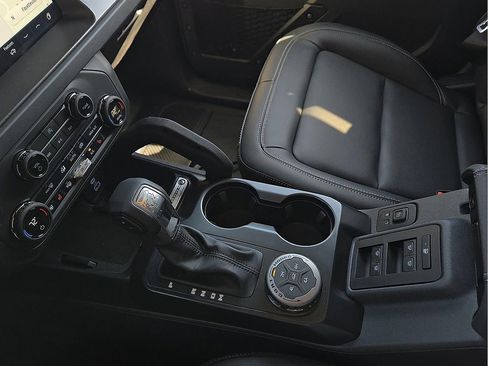 New 2025 Ford Bronco Badlands w/ Sasquatch Package image 20