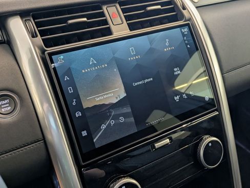 New 2026 Land Rover Discovery S AWD/4WD image 20