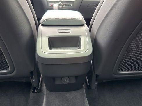 Used 2025 Volvo XC60 B5 Plus AWD/4WD image 17