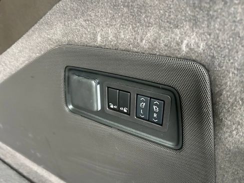 Used 2025 Cadillac Escalade ESV Premium Luxury w/ Touring Package image 48