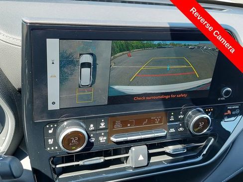 Used 2025 Toyota Highlander Limited AWD/4WD image 14