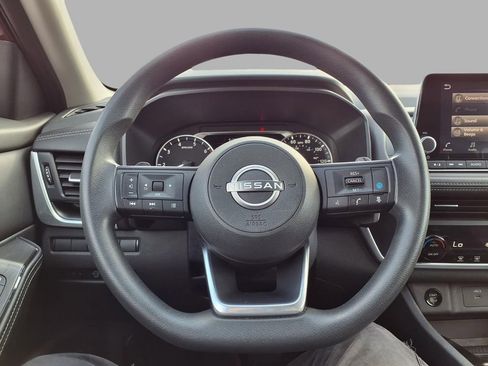 Used 2024 Nissan Rogue SV image 14