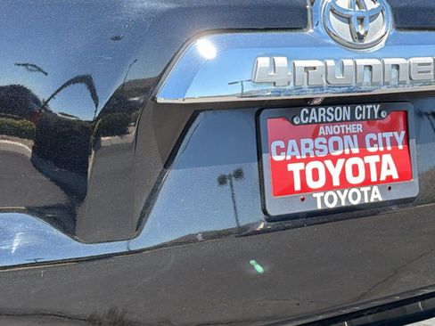 Used 2011 Toyota 4Runner Limited AWD/4WD image 27