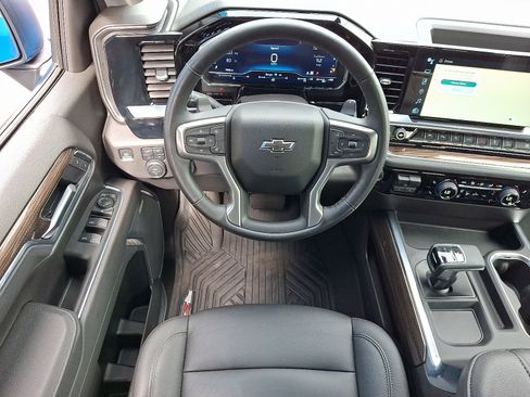 Used 2025 Chevrolet Silverado 1500 LT Trail Boss w/ LT Trail Boss Premium Package image 11