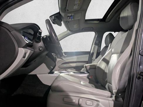 Used 2016 Acura MDX SH-AWD w/ Tech & Entertainment image 17