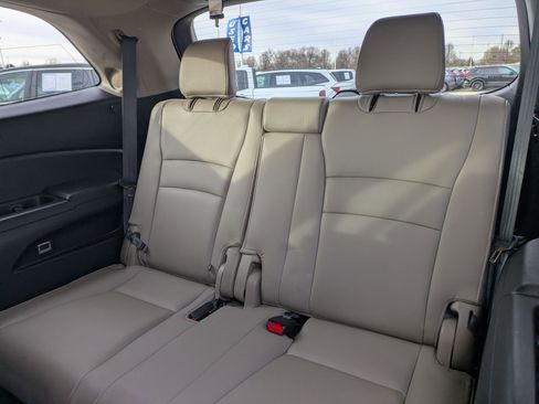 Certified 2018 Honda Pilot Touring image 28