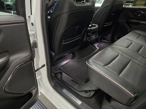 Used 2023 RAM 1500 Limited w/ Body Color Bumper Group RWD image 35