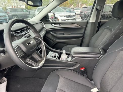 Used 2023 Jeep Grand Cherokee L Laredo w/ Luxury Tech Group I AWD/4WD image 10