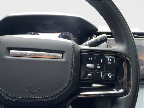 Used 2025 Land Rover Range Rover Velar S AWD/4WD image 41