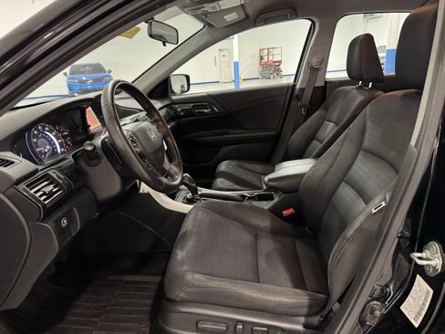 Used 2014 Honda Accord Sport image 25