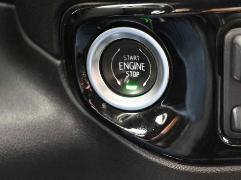 Used 2024 Chevrolet Silverado 3500 LT image 28