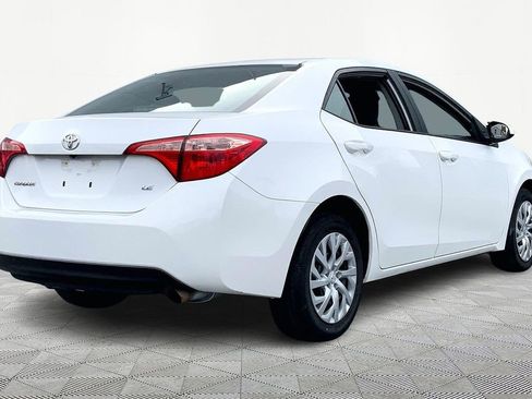 Used 2019 Toyota Corolla LE image 5