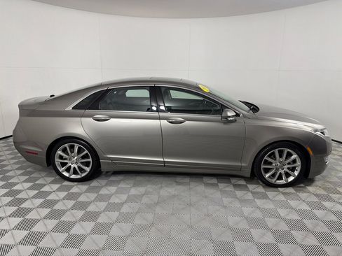 Used 2016 Lincoln MKZ w/ Equipment Group 300A Reserve FWD image 4