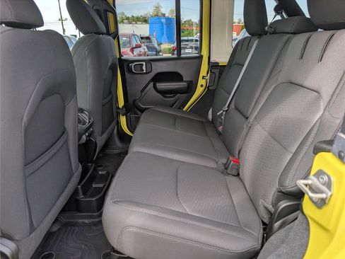 Used 2023 Jeep Wrangler Unlimited w/ Cold Weather Group AWD/4WD image 15