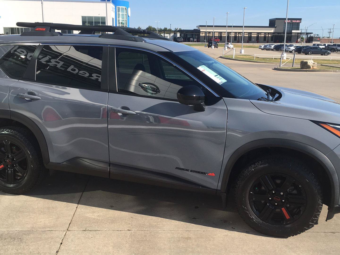 Used 2025 Nissan Rogue SV AWD/4WD image 4