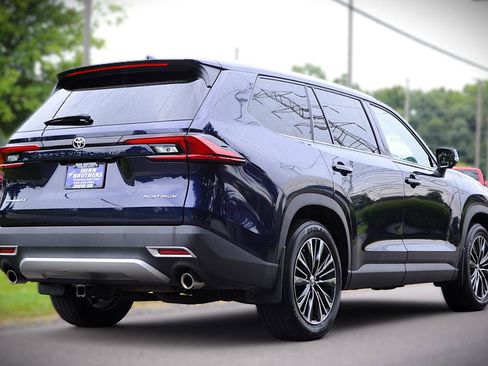 Used 2025 Toyota Grand Highlander AWD Hybrid image 5
