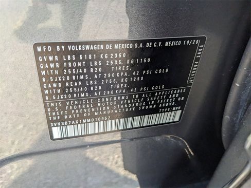 Certified 2021 Volkswagen Tiguan SE R-Line image 37