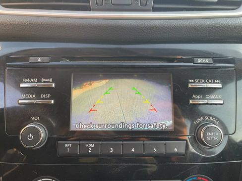 Used 2016 Nissan Rogue S FWD image 9