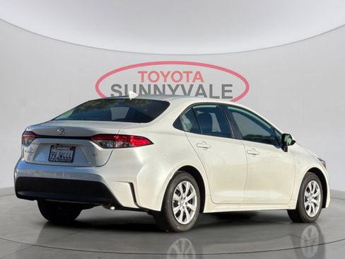 Certified 2025 Toyota Corolla LE image 4