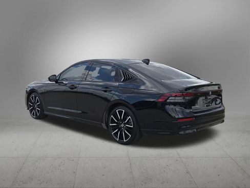 Used 2025 Honda Accord Touring image 4