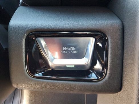 New 2026 GMC Yukon XL Denali image 24