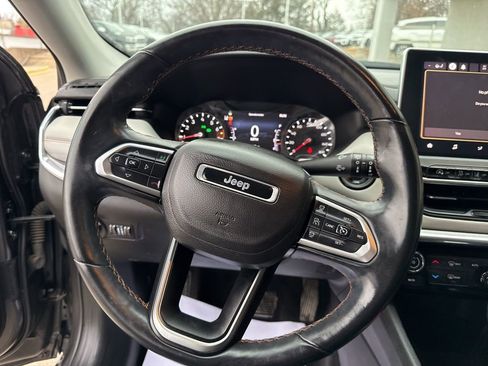 Used 2022 Jeep Compass Limited image 14