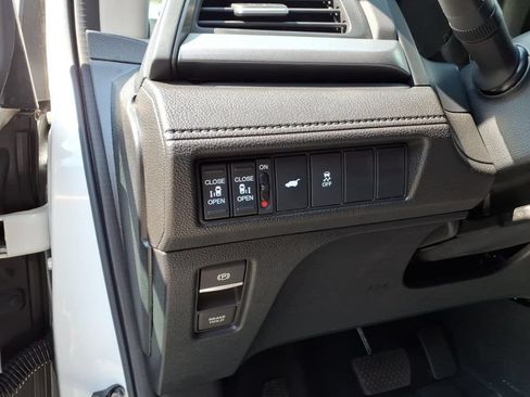 Certified 2025 Honda Odyssey EX-L image 19