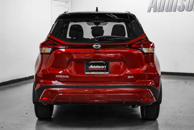 Used 2024 Nissan Kicks SR FWD image 11