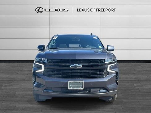 Used 2023 Chevrolet Suburban RST AWD/4WD image 2