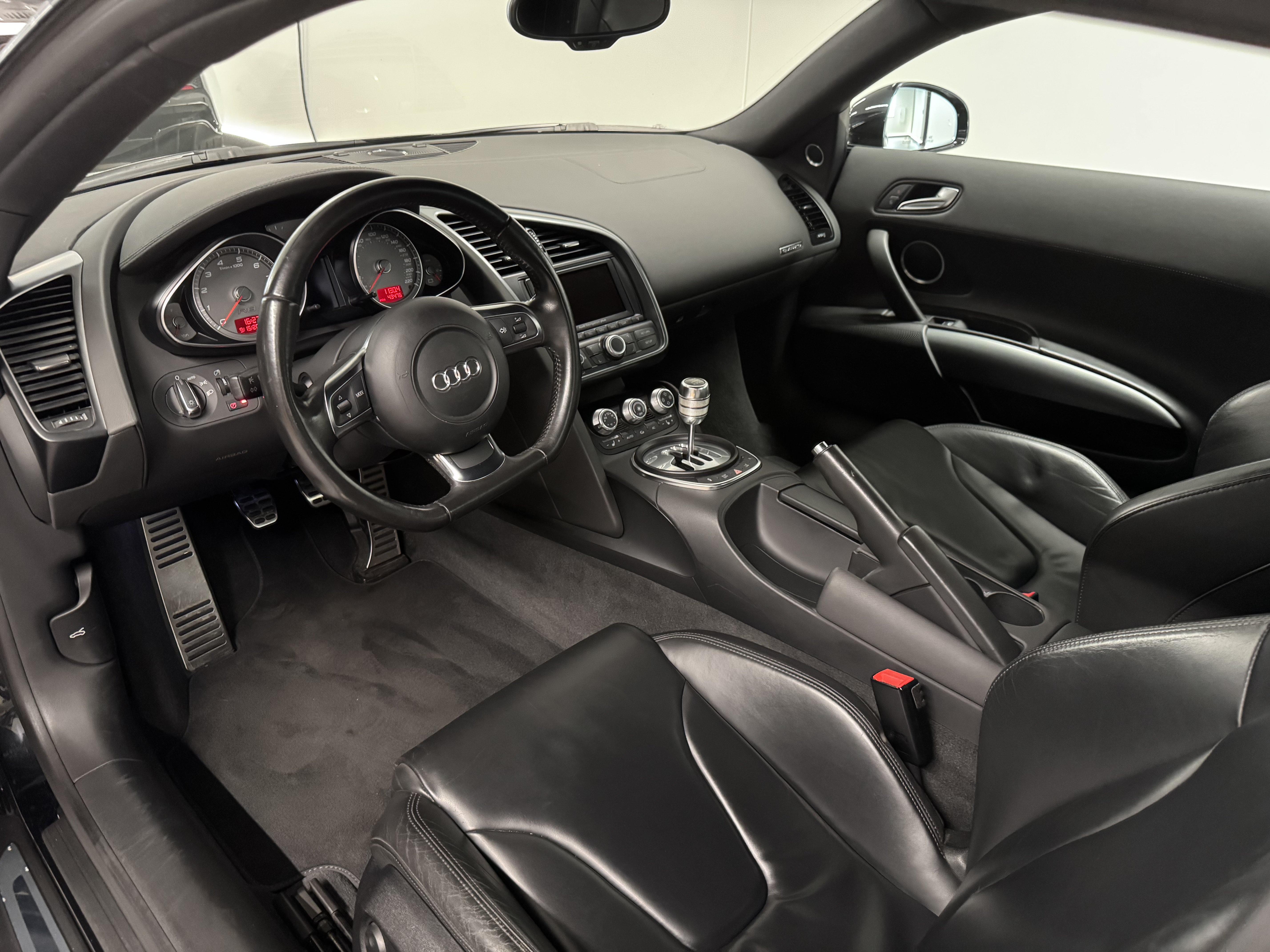 Used 2008 Audi R8 V8 AWD/4WD image 9