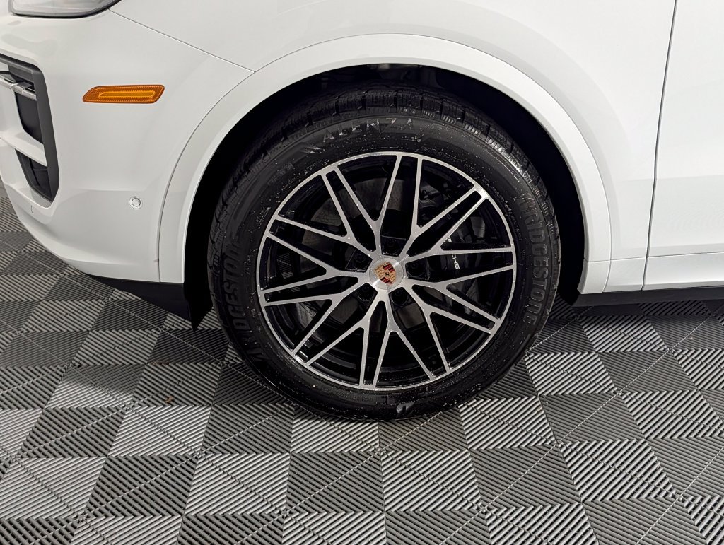 New 2026 Porsche Cayenne AWD/4WD image 11