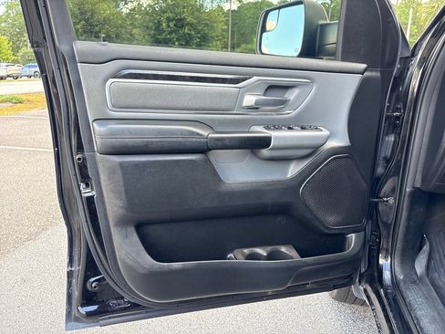 Used 2019 RAM 1500 Big Horn RWD image 3