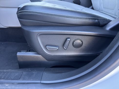 Used 2024 Ford Escape Platinum w/ Premium Technology Package image 22