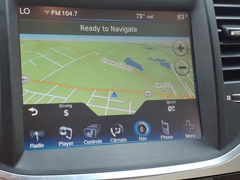 Used 2014 Chrysler 300 w/ Driver Convenience Group RWD image 9