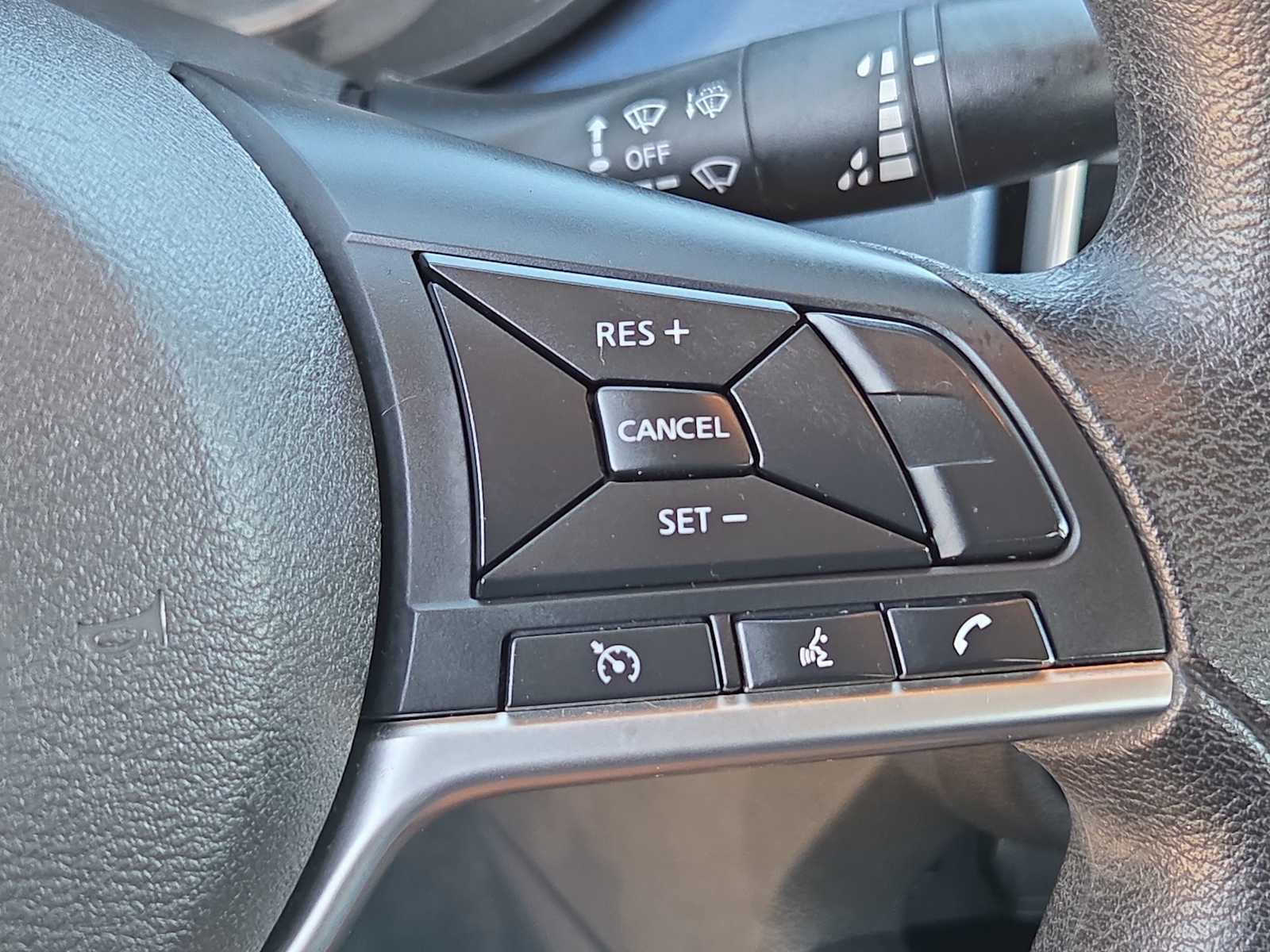 Used 2025 Nissan Versa SV FWD image 23