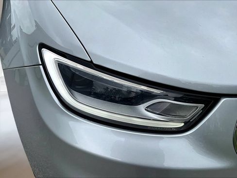 Used 2024 Chrysler Pacifica Touring-L FWD image 25