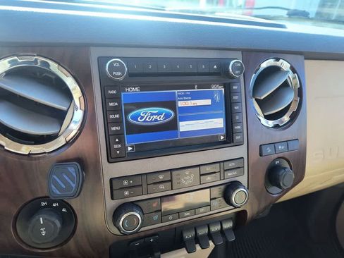 Used 2011 Ford F350 Lariat w/ Lariat Ultimate Pkg AWD/4WD image 16