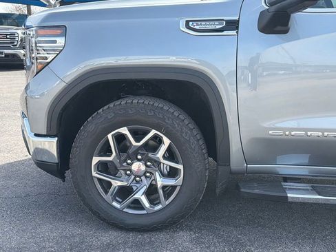 New 2026 GMC Sierra 1500 SLT image 11
