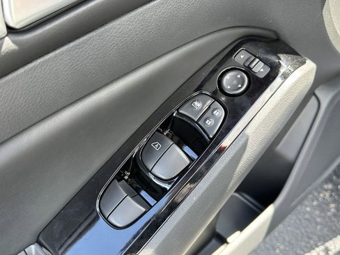 Used 2025 Nissan Altima 2.5 SL image 22