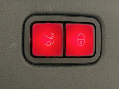 Used 2021 Mercedes-Benz S 500 4MATIC image 24