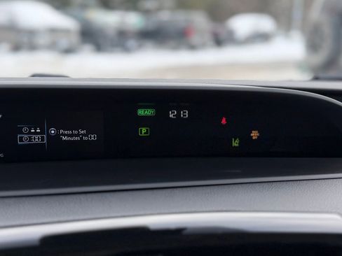 Used 2021 Toyota Prius Prime LE image 13