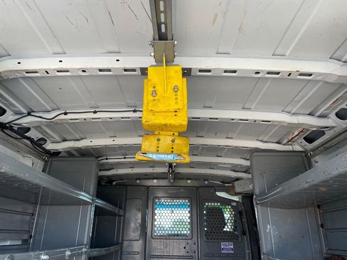 Used 2016 Nissan NV 3500 S w/ Power Package RWD image 17