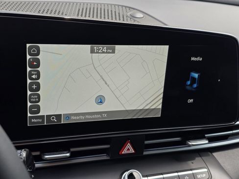 Used 2026 Hyundai Elantra Limited FWD image 23