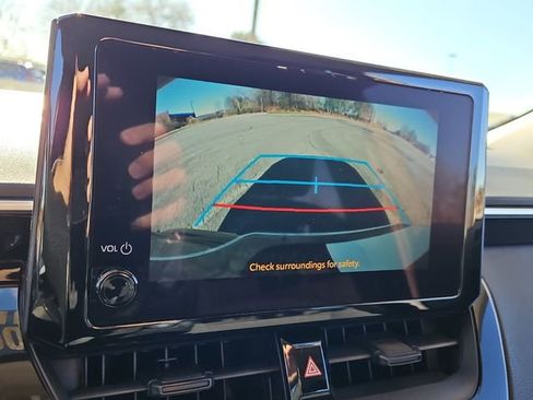 Used 2023 Toyota Corolla LE image 22