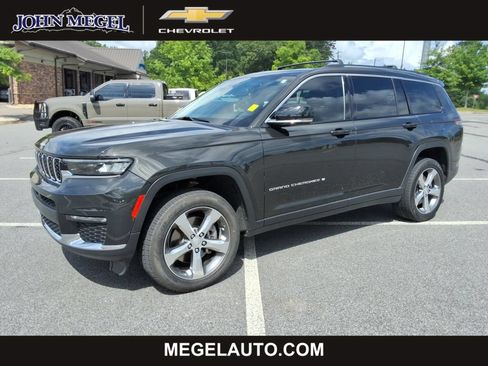 Used 2022 Jeep Grand Cherokee L Limited AWD/4WD image 1