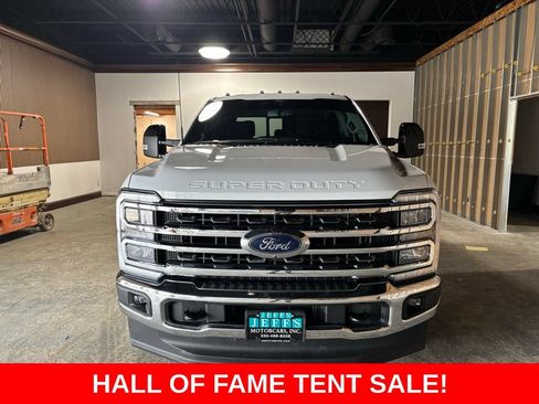 Used 2024 Ford F250 Lariat AWD/4WD image 2