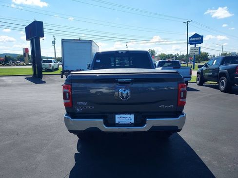 Used 2022 RAM 3500 Laramie AWD/4WD image 4
