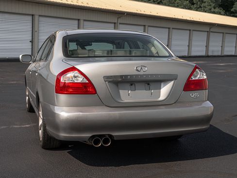 Used 2002 INFINITI Q45 image 3