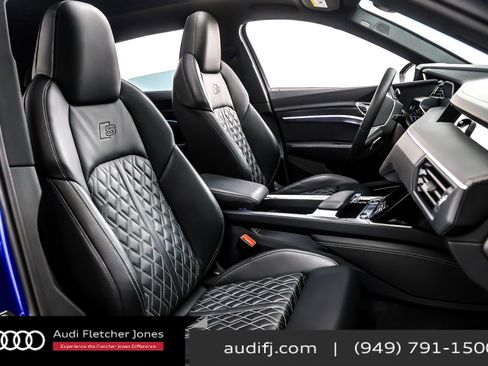 Used 2024 Audi SQ8 e-tron Premium Plus w/ Black Optic Package image 7